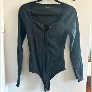 Abercrombie long sleeve hook and eye Henley bodysuit
